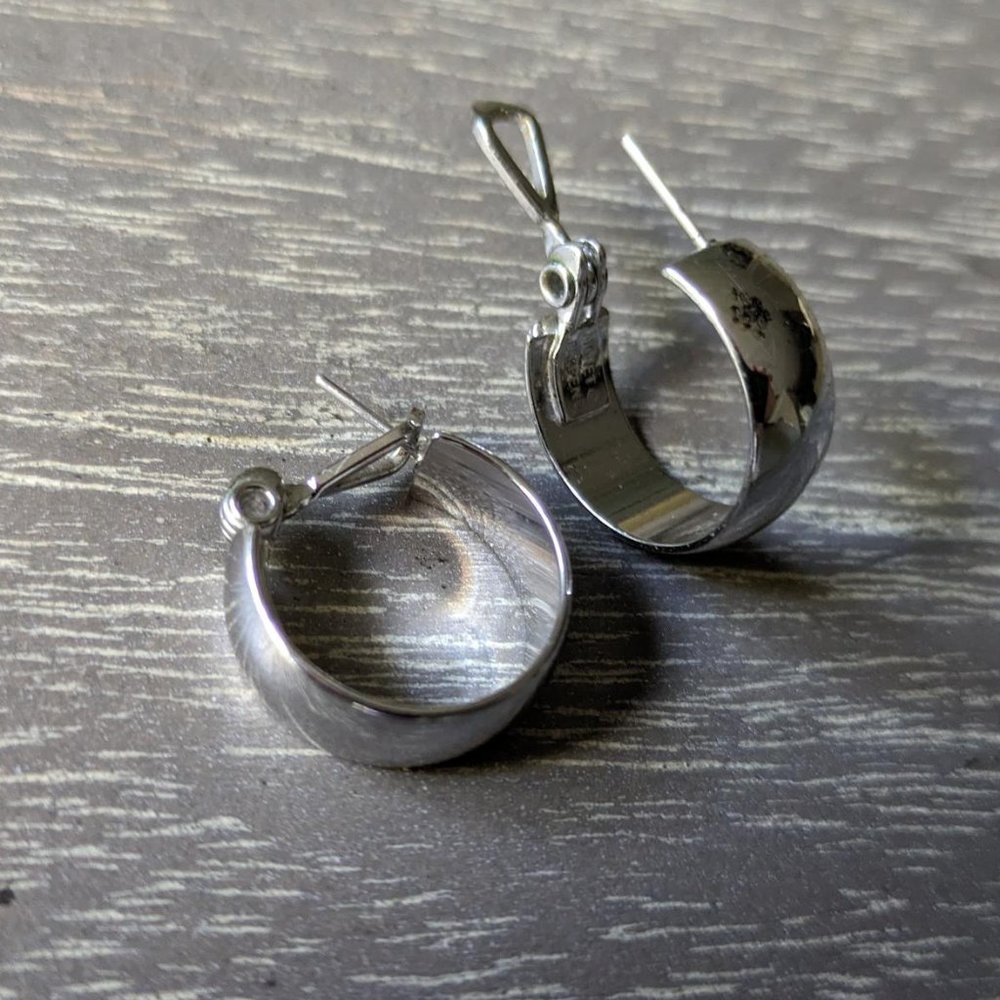 Vintage Silvertone Monet Earrings